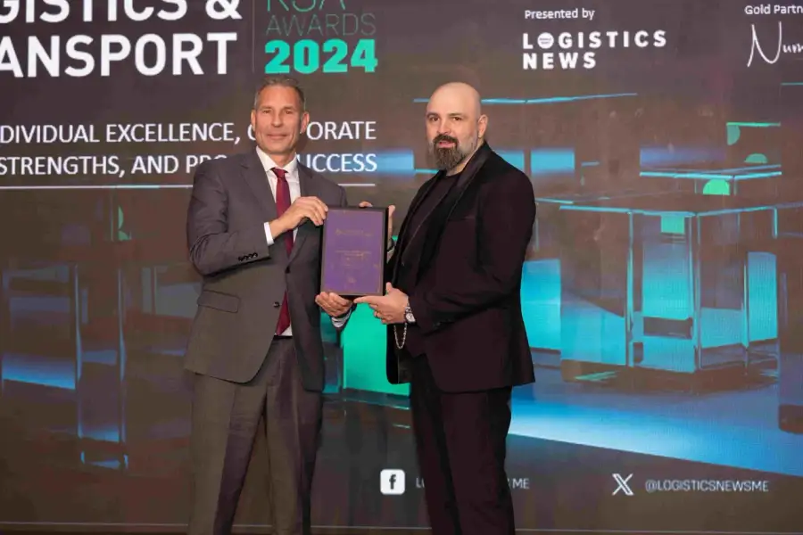 ALS receiving the Logistics Consultancy of the Year certificate at the Logistics & Transport KSA Awards 2024 in Riyadh